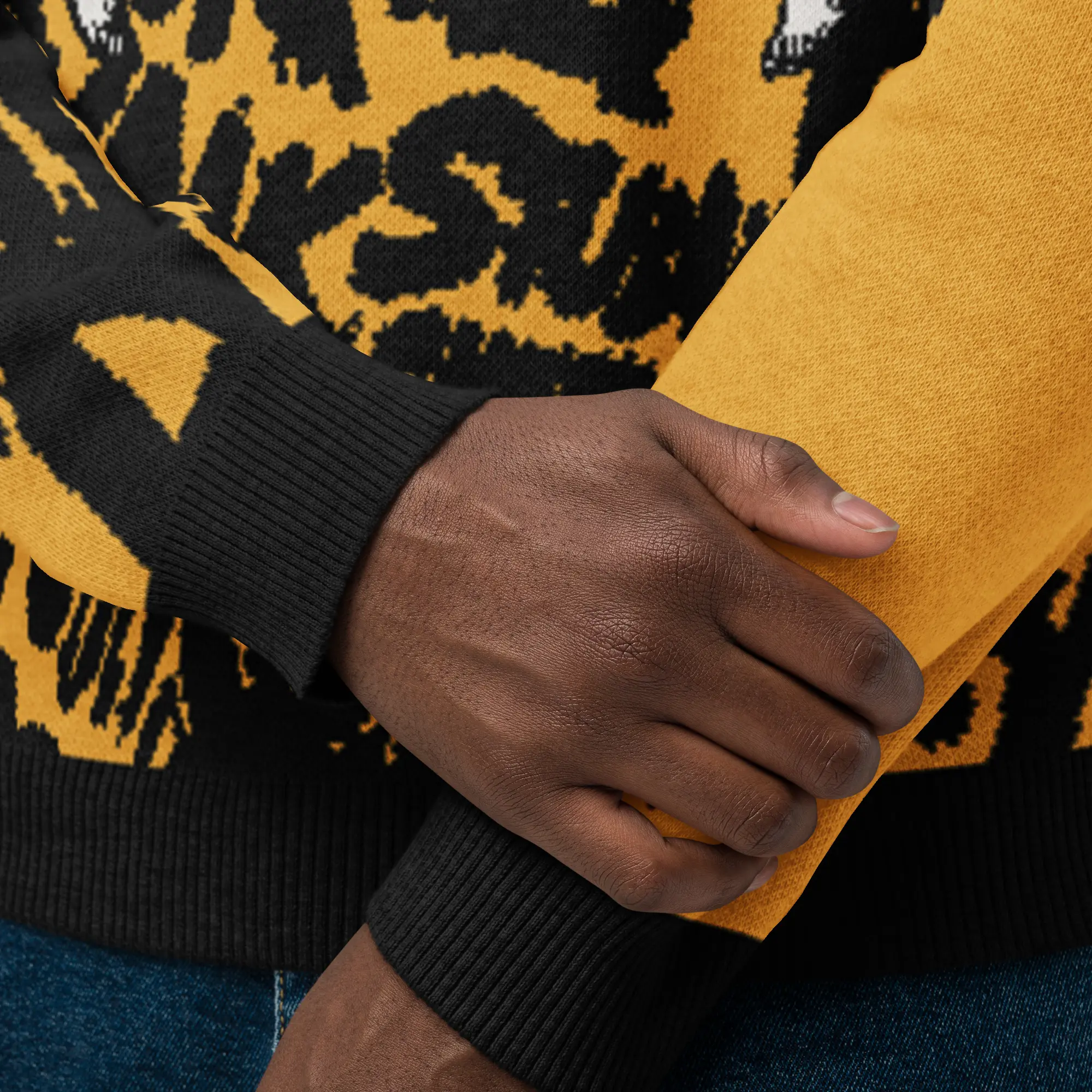 Men’s streetwear sweater yellow with street-punk lettering and overlapping angel graphics, artistic and original design