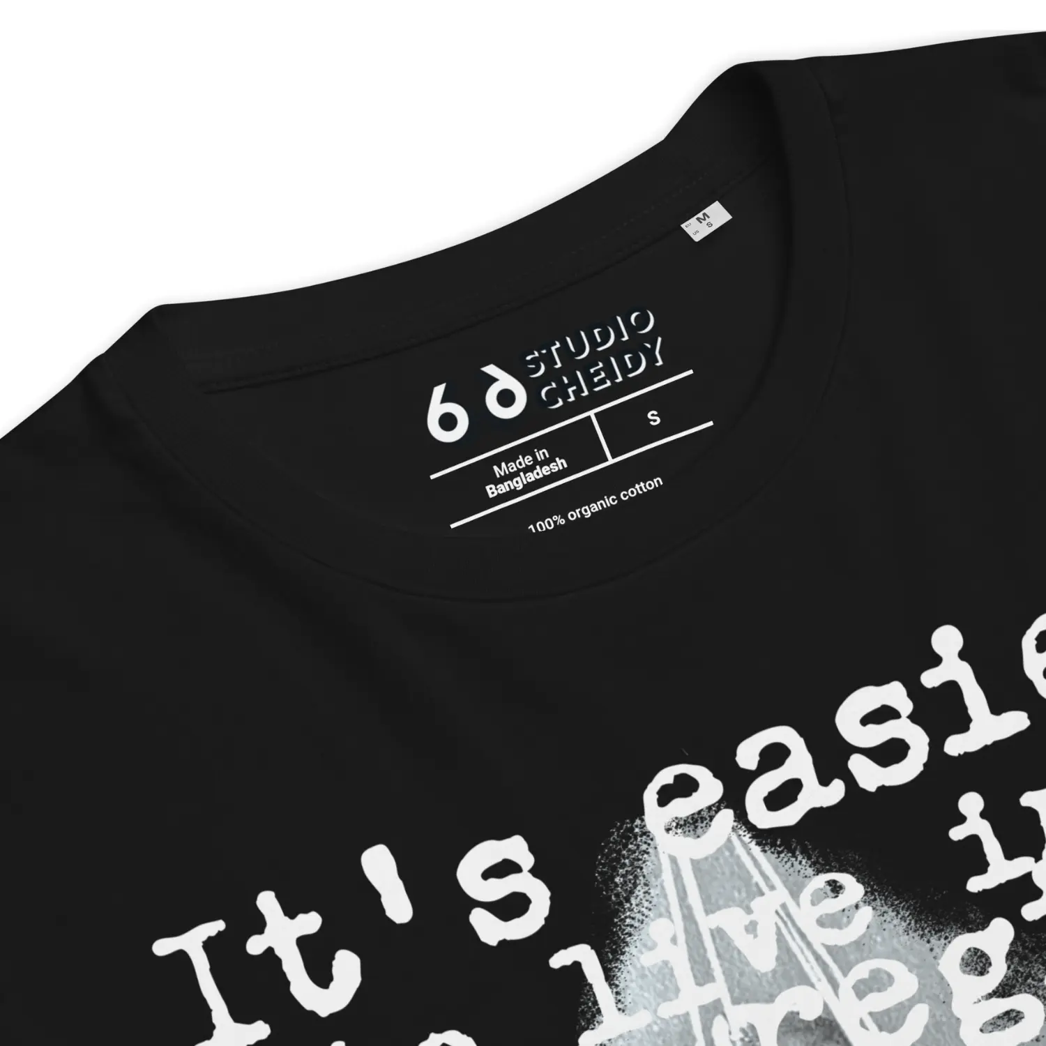 mens t shirt black fight it detail