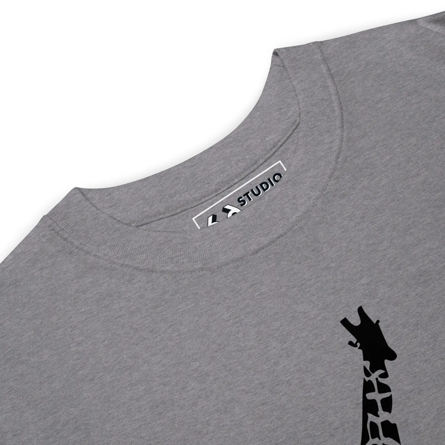Men’s Zoo Ground T-shirt in 100% premium cotton featuring a stylized giraffe graphic and urban logo on a neutral background.