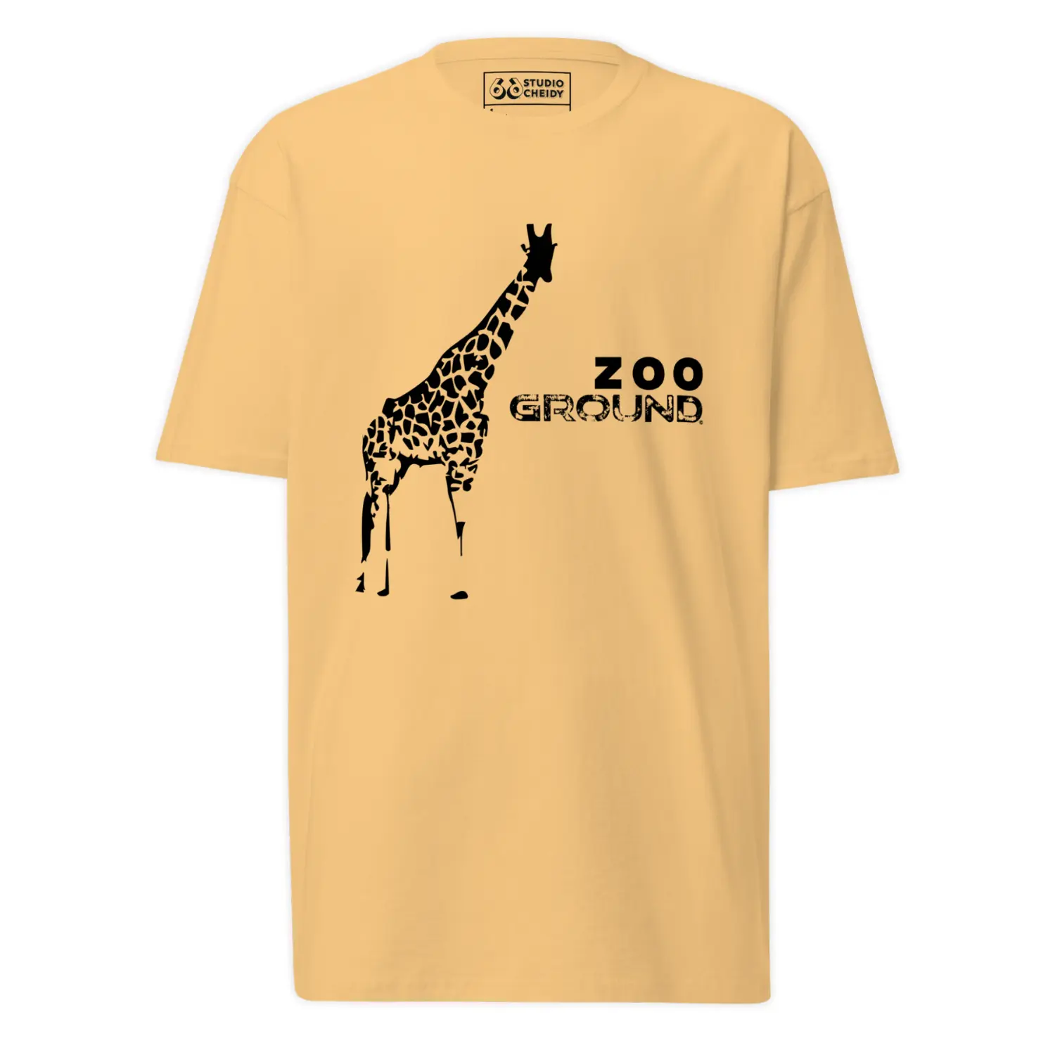Men’s Zoo Ground T-shirt in 100% premium cotton featuring a stylized giraffe graphic and urban logo on a neutral background.