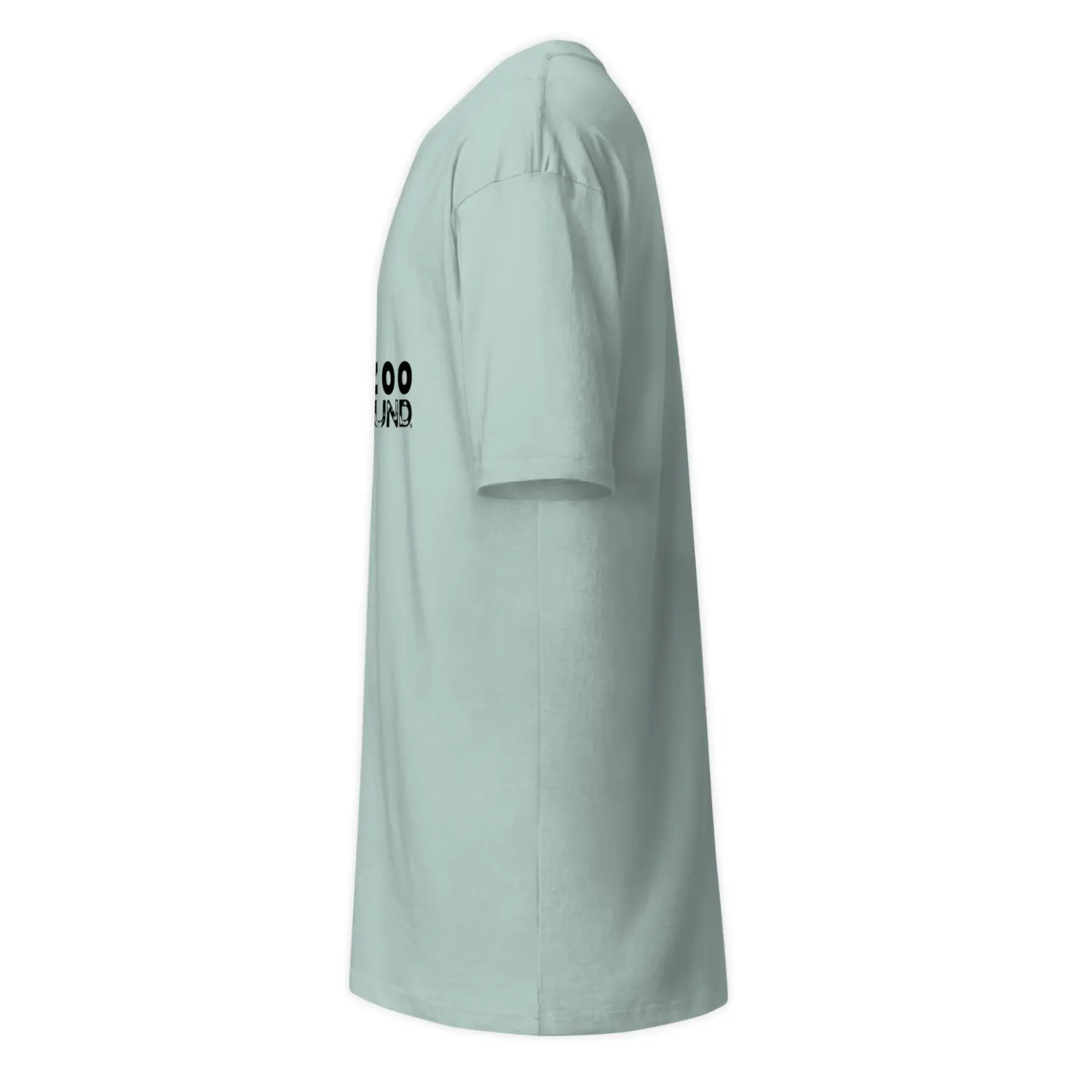 Men’s Zoo Ground T-shirt in 100% premium cotton featuring a stylized giraffe graphic and urban logo on a neutral background.