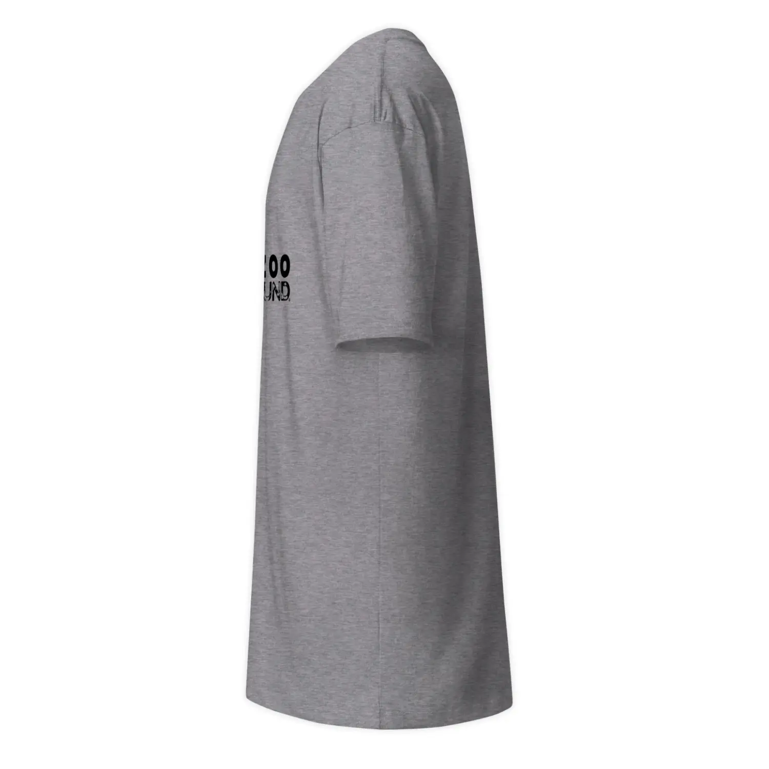 Men’s Zoo Ground T-shirt in 100% premium cotton featuring a stylized giraffe graphic and urban logo on a neutral background.