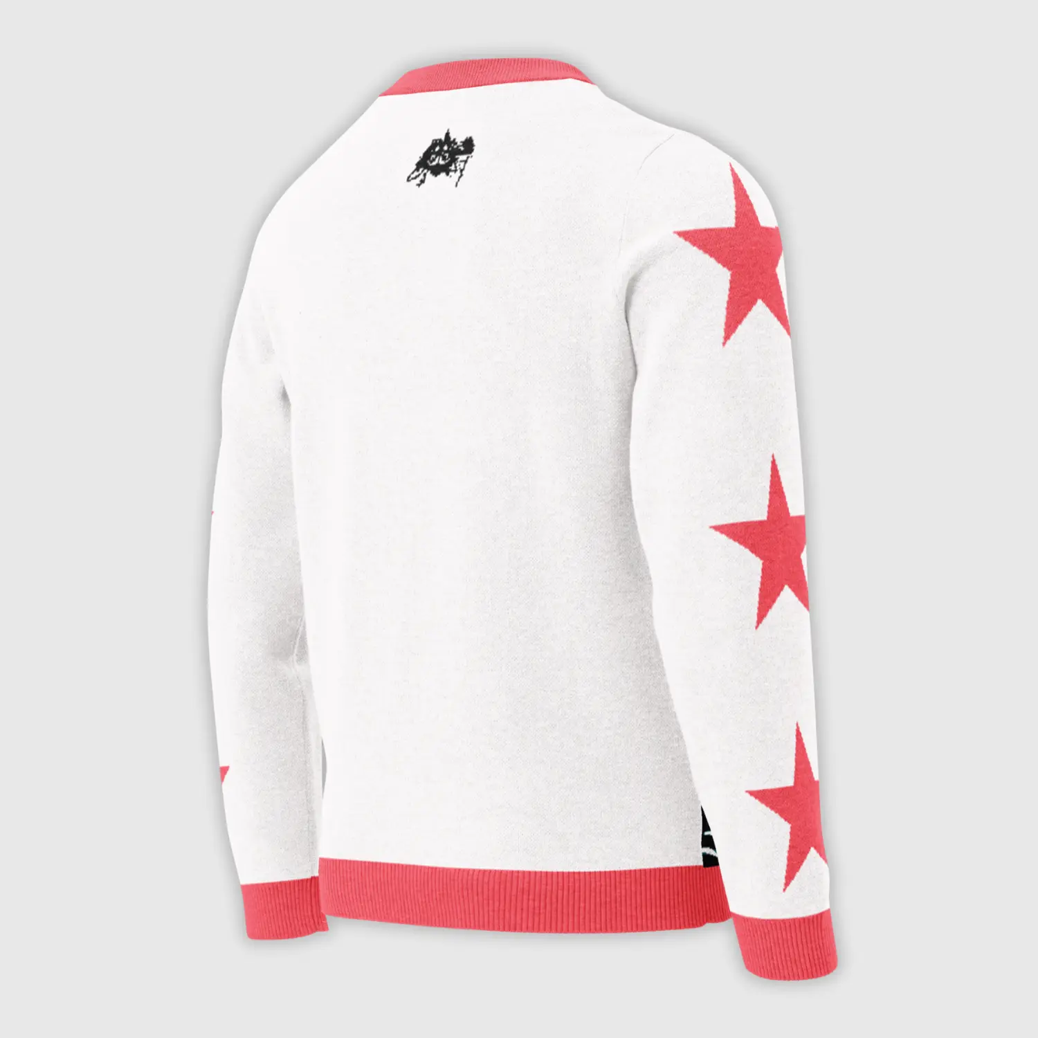 Womens streetwear sweater with vintage-alpine iconography and graphics of skiers on the slopes of Cortina, artistic and original design.